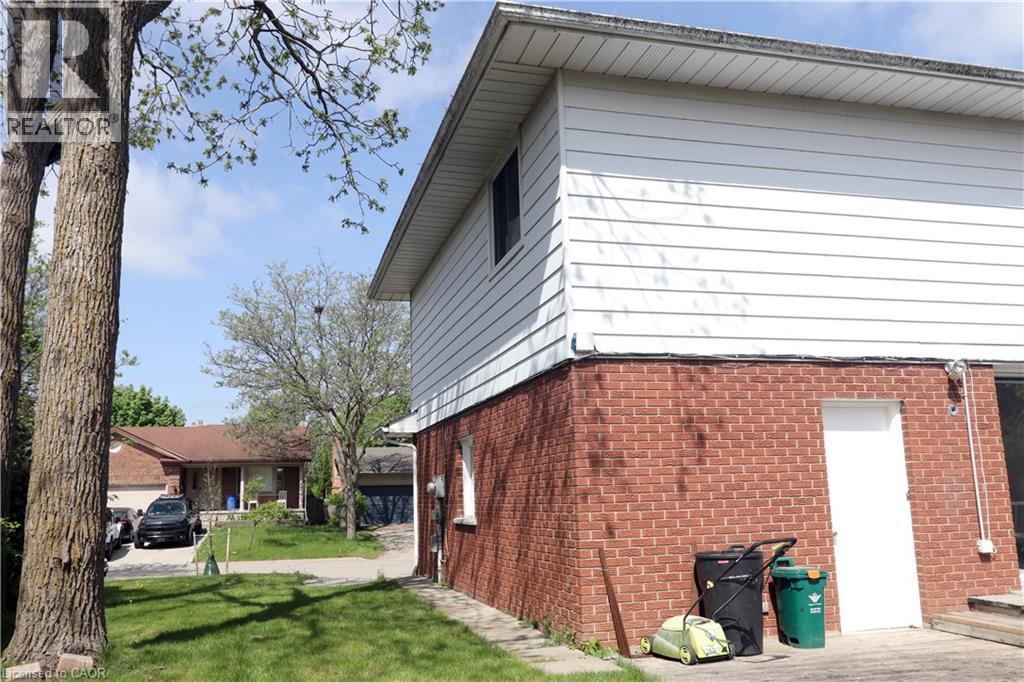 77 Orchard Mill Crescent, Kitchener, Ontario N2P 1T2 - Photo 4 - 40840278