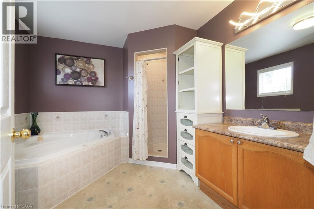 98 Langlaw Drive, Cambridge, Ontario  N1P 1J1 - Photo 24 - 40840244