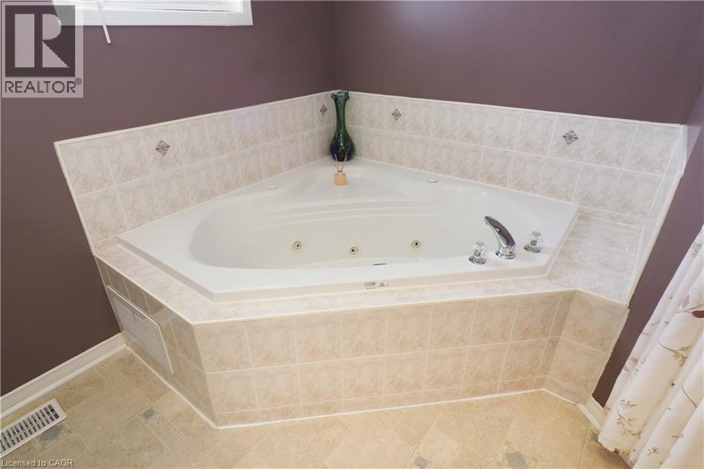 98 Langlaw Drive, Cambridge, Ontario  N1P 1J1 - Photo 25 - 40840244