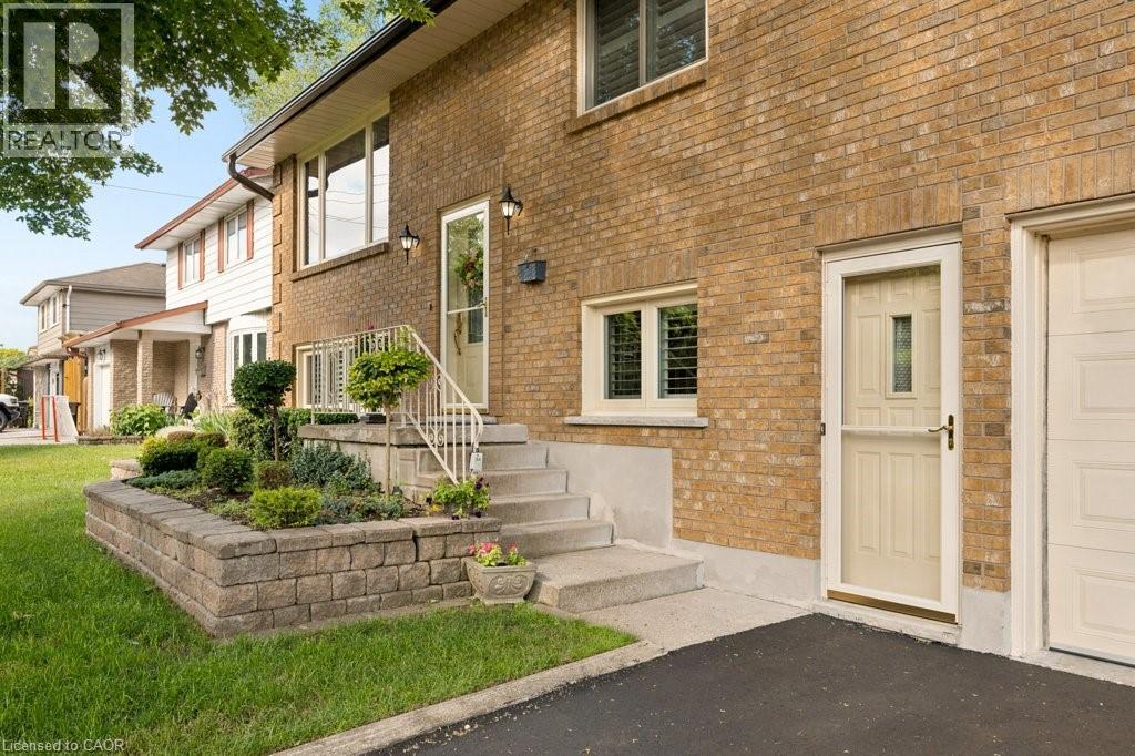 336 Manchester Road, Kitchener, Ontario  N2B 1A4 - Photo 3 - 40840241