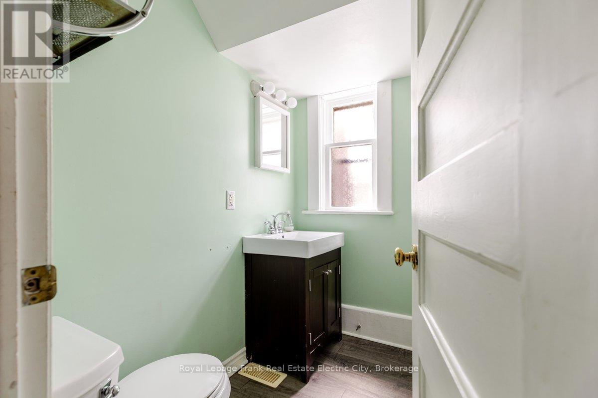 1308 Monaghan Road, Peterborough, Ontario  K9J 5M1 - Photo 13 - X13450580