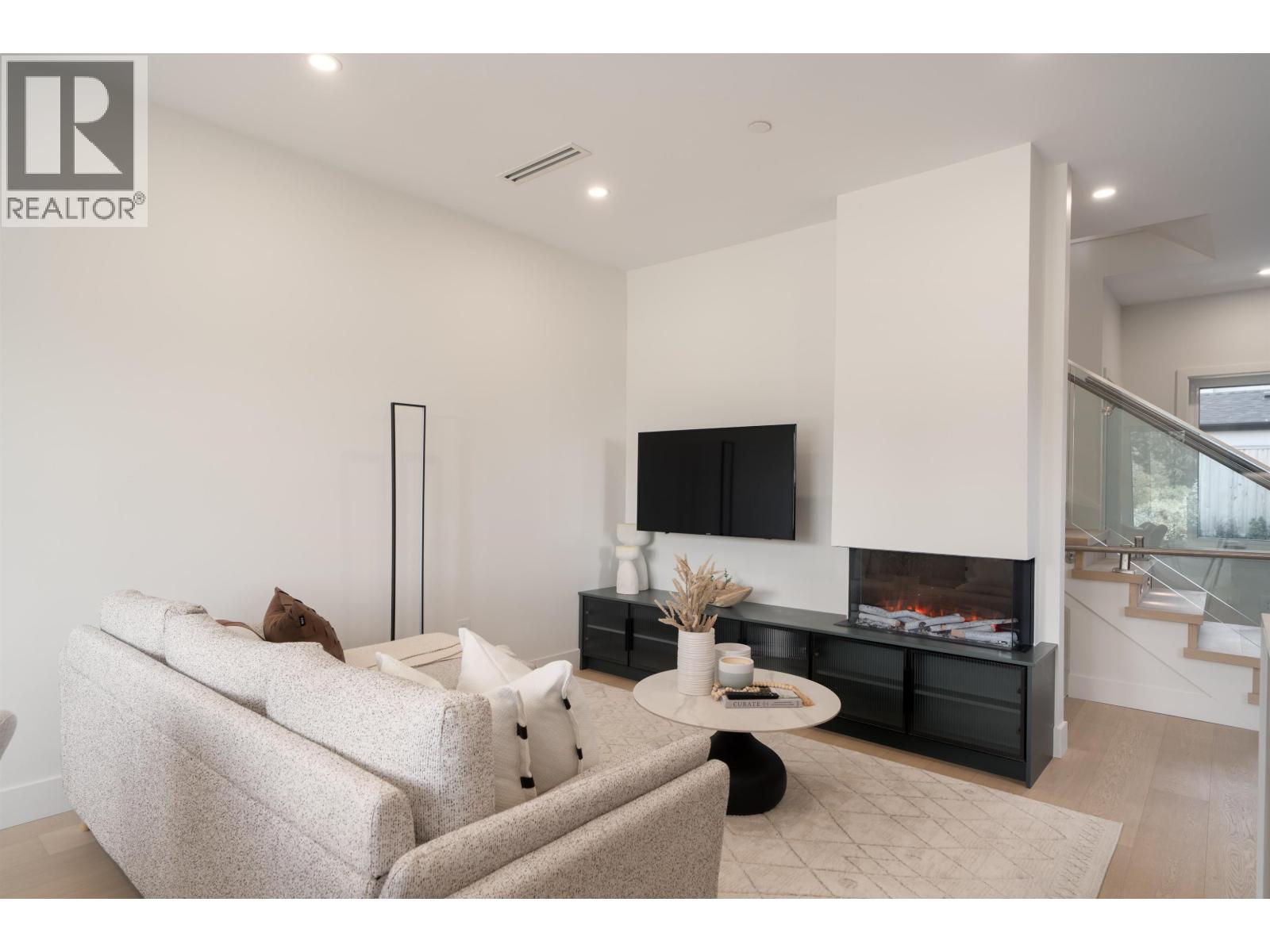 2 8508 East Boulevard, Vancouver, British Columbia  V6P 5E6 - Photo 4 - R3136152