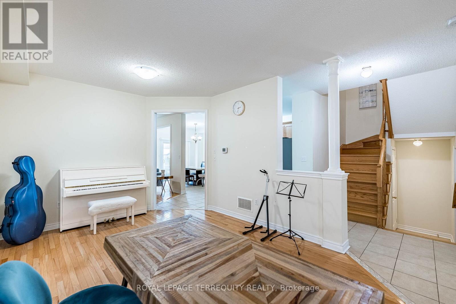 3926 Candlelight Drive, Mississauga, Ontario  L5M 8B3 - Photo 17 - W13450218