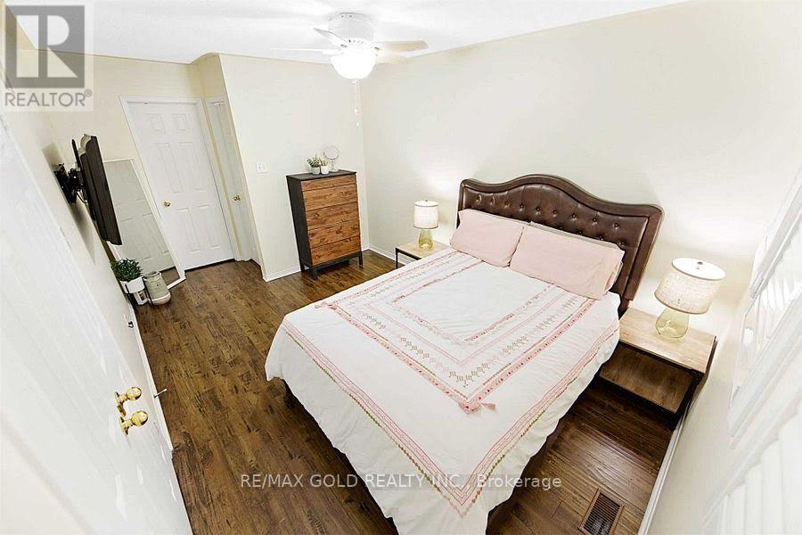 3848 Periwinkle Crescent, Mississauga, Ontario  L5N 6W8 - Photo 10 - W13450236