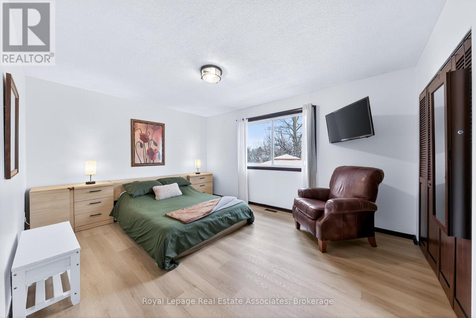 270 Kristin Grove, Mississauga, Ontario  L5A 3E8 - Photo 6 - W13450240