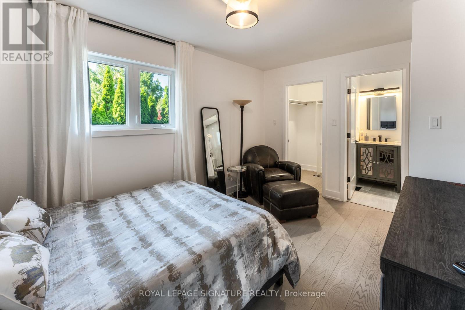 2545 Evelyn Court, Mississauga, Ontario L5A 3V1 - Photo 11 - W13450386