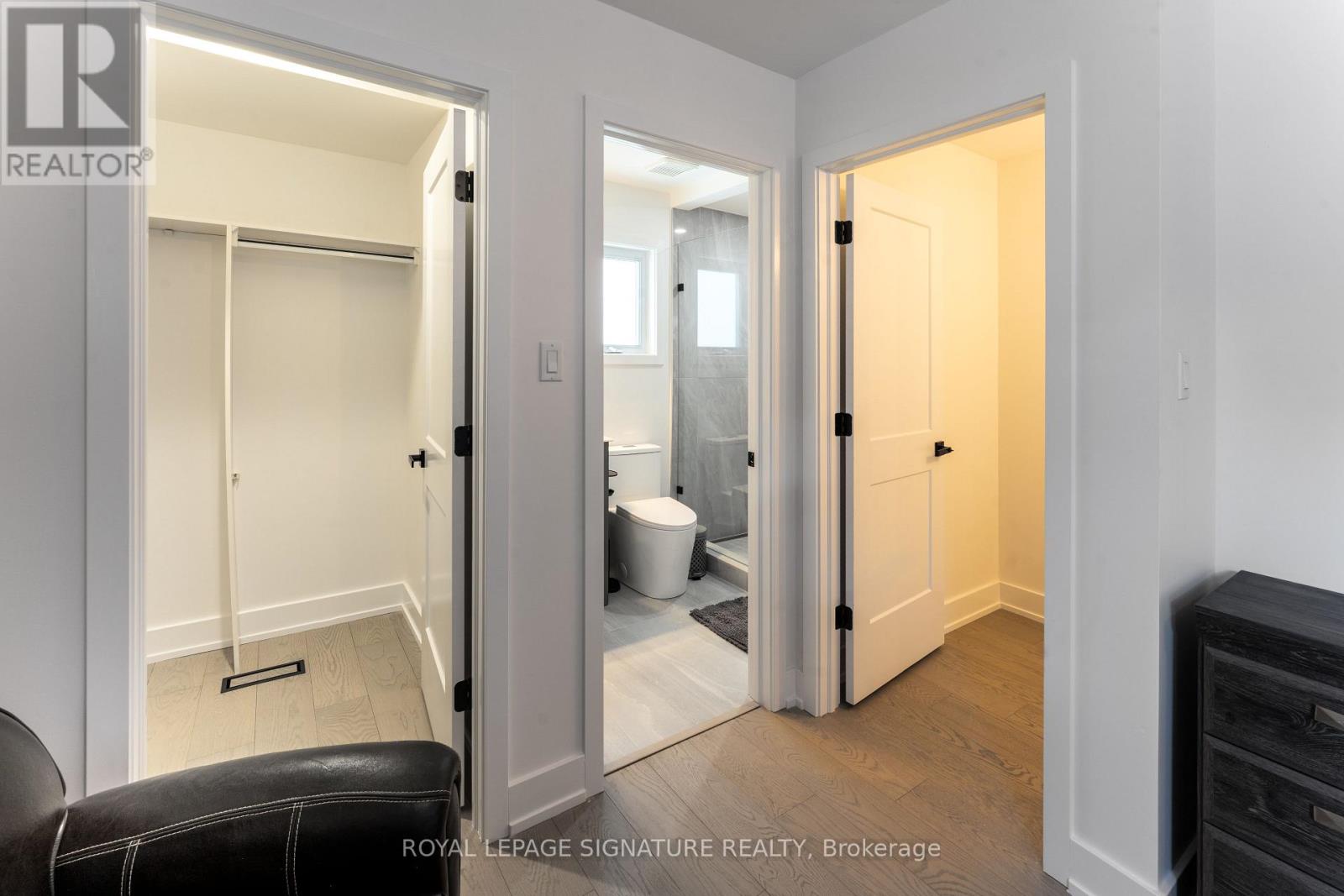 2545 Evelyn Court, Mississauga, Ontario L5A 3V1 - Photo 12 - W13450386