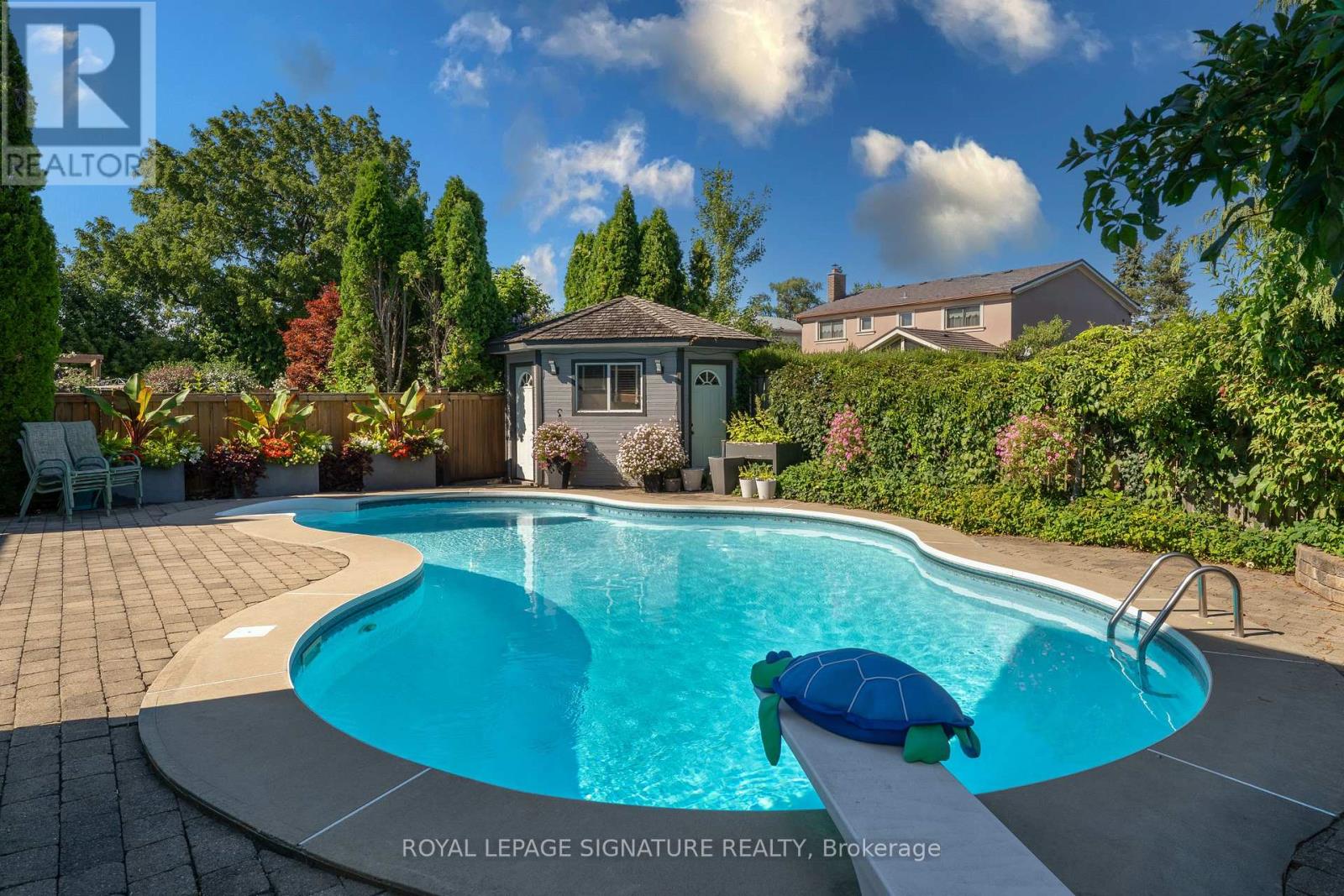 2545 Evelyn Court, Mississauga, Ontario L5A 3V1 - Photo 4 - W13450386