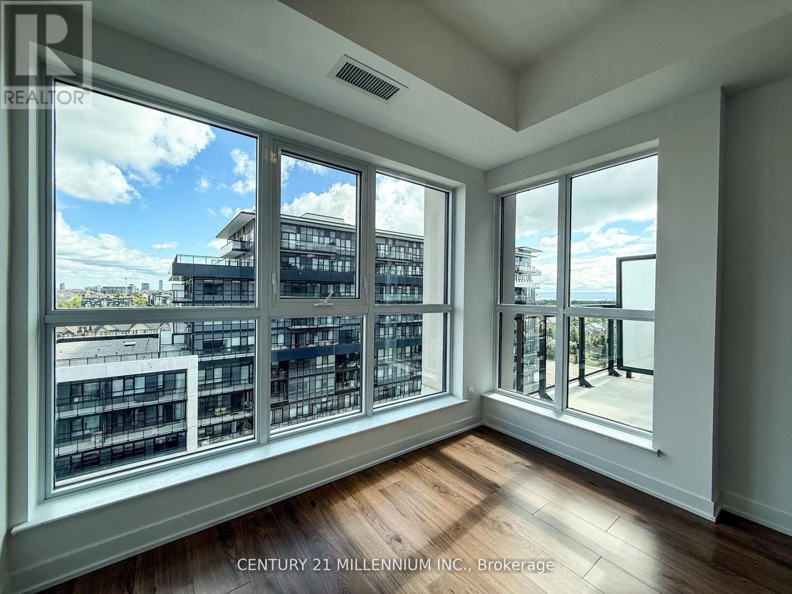 810 - 405 Dundas Street W, Oakville, Ontario  L6M 5P9 - Photo 12 - W13450408