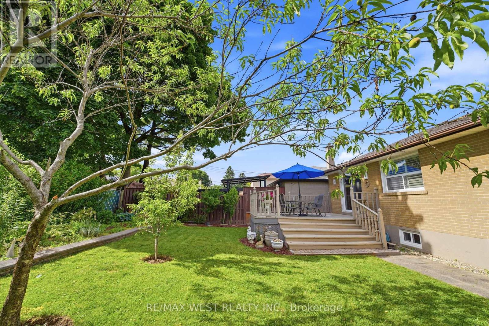 2 Renault Crescent, Toronto, Ontario  M9P 1J1 - Photo 15 - W13450464