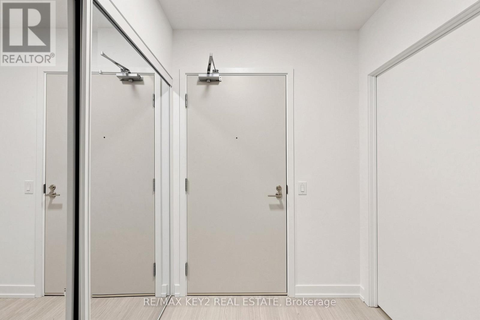 216 - 4010 Eglinton Avenue W, Toronto, Ontario  M9A 0G5 - Photo 3 - W13450494