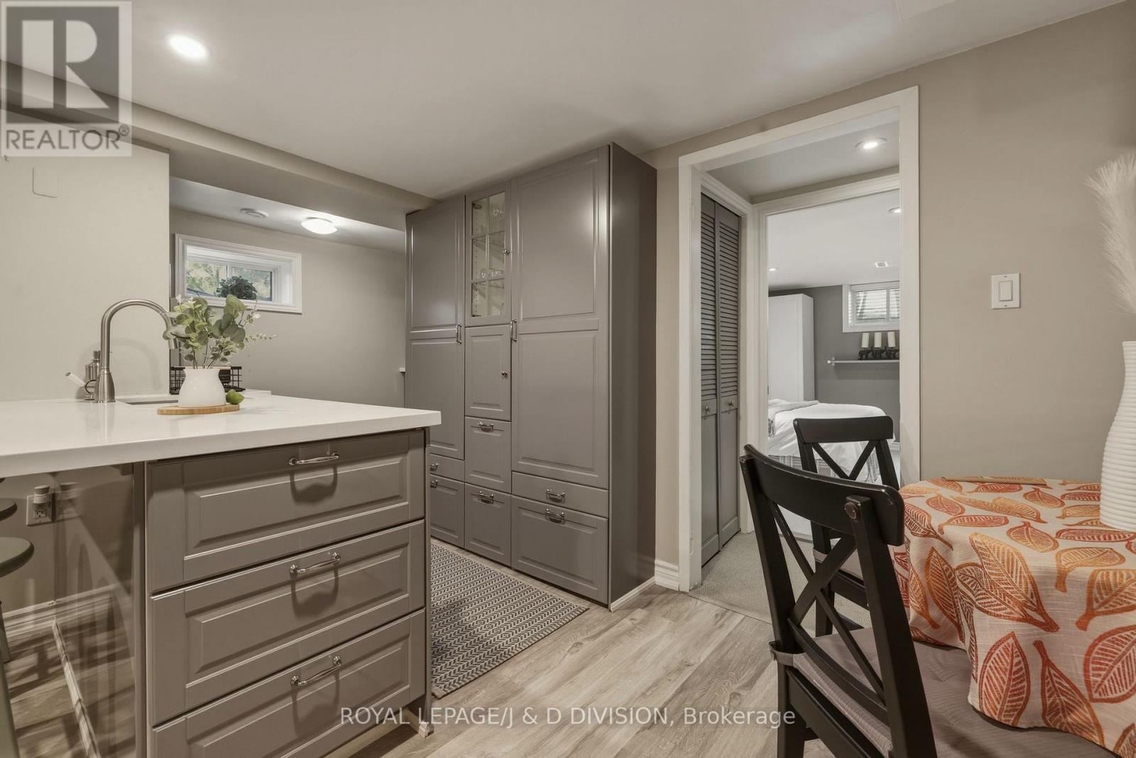 111 Warwood Road, Toronto, Ontario  M9B 5B6 - Photo 38 - W13450502