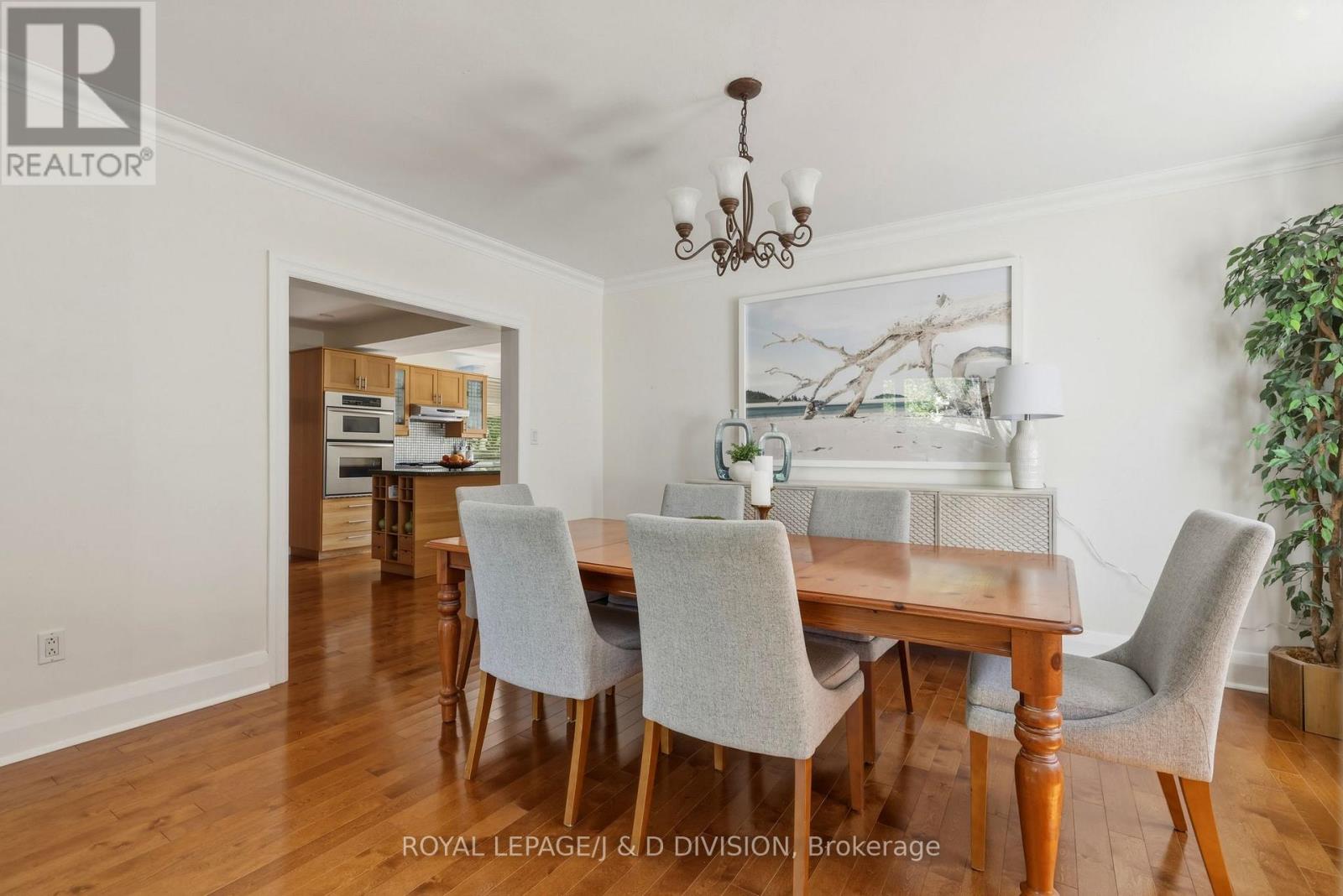 111 Warwood Road, Toronto, Ontario  M9B 5B6 - Photo 9 - W13450502