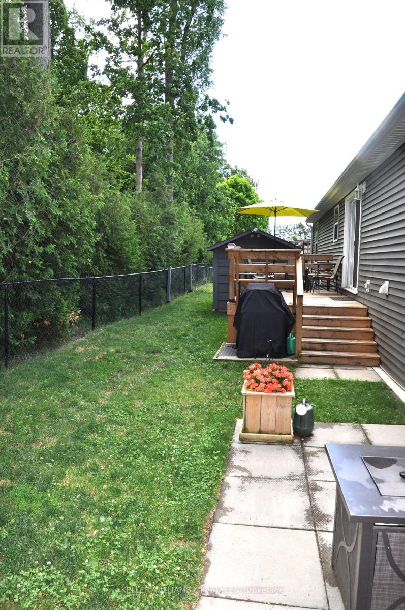 13 Kellestine Drive, Strathroy-Caradoc, Ontario  N7G 0C5 - Photo 32 - X12655182