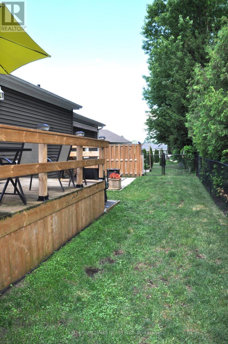 13 Kellestine Drive, Strathroy-Caradoc, Ontario  N7G 0C5 - Photo 34 - X12655182