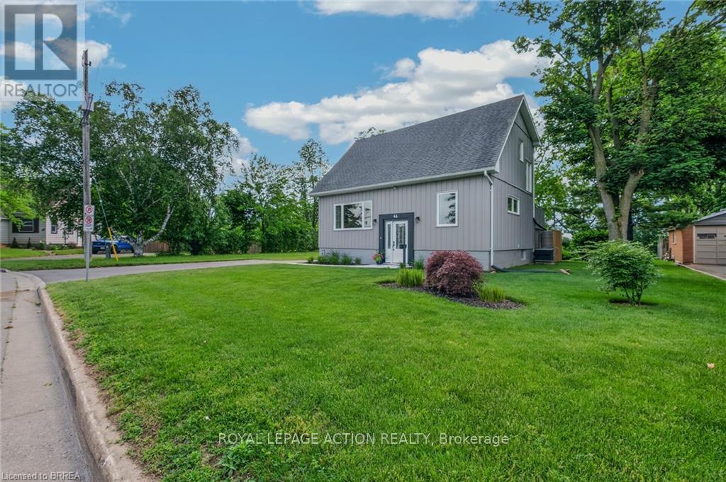 46 Clara Crescent, Brantford, Ontario  N3S 7E1 - Photo 2 - X13450298