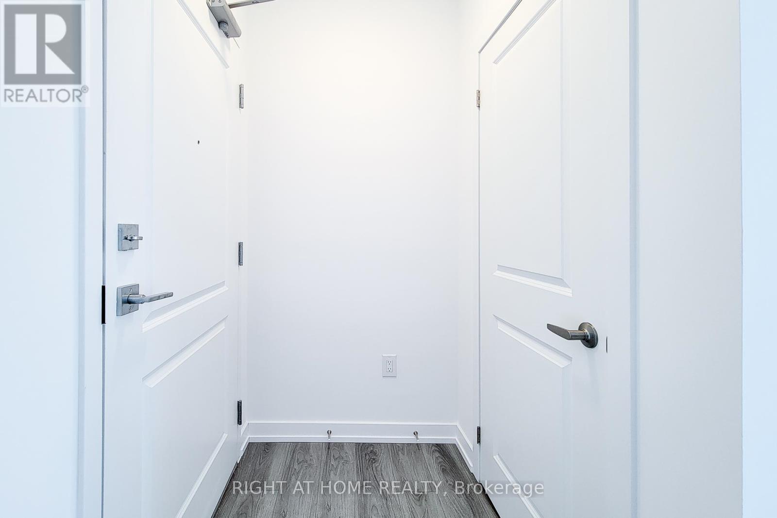 112 - 470 Dundas Street E, Hamilton, Ontario  L8B 1Z2 - Photo 2 - X13450338