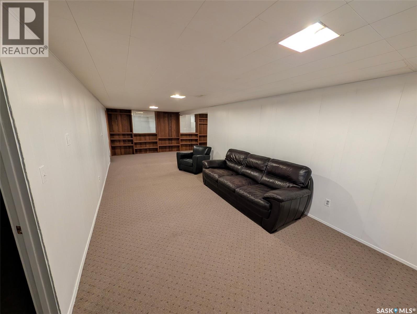 4227 Castle Road, Regina, Saskatchewan  S4S 4N4 - Photo 15 - SK039452