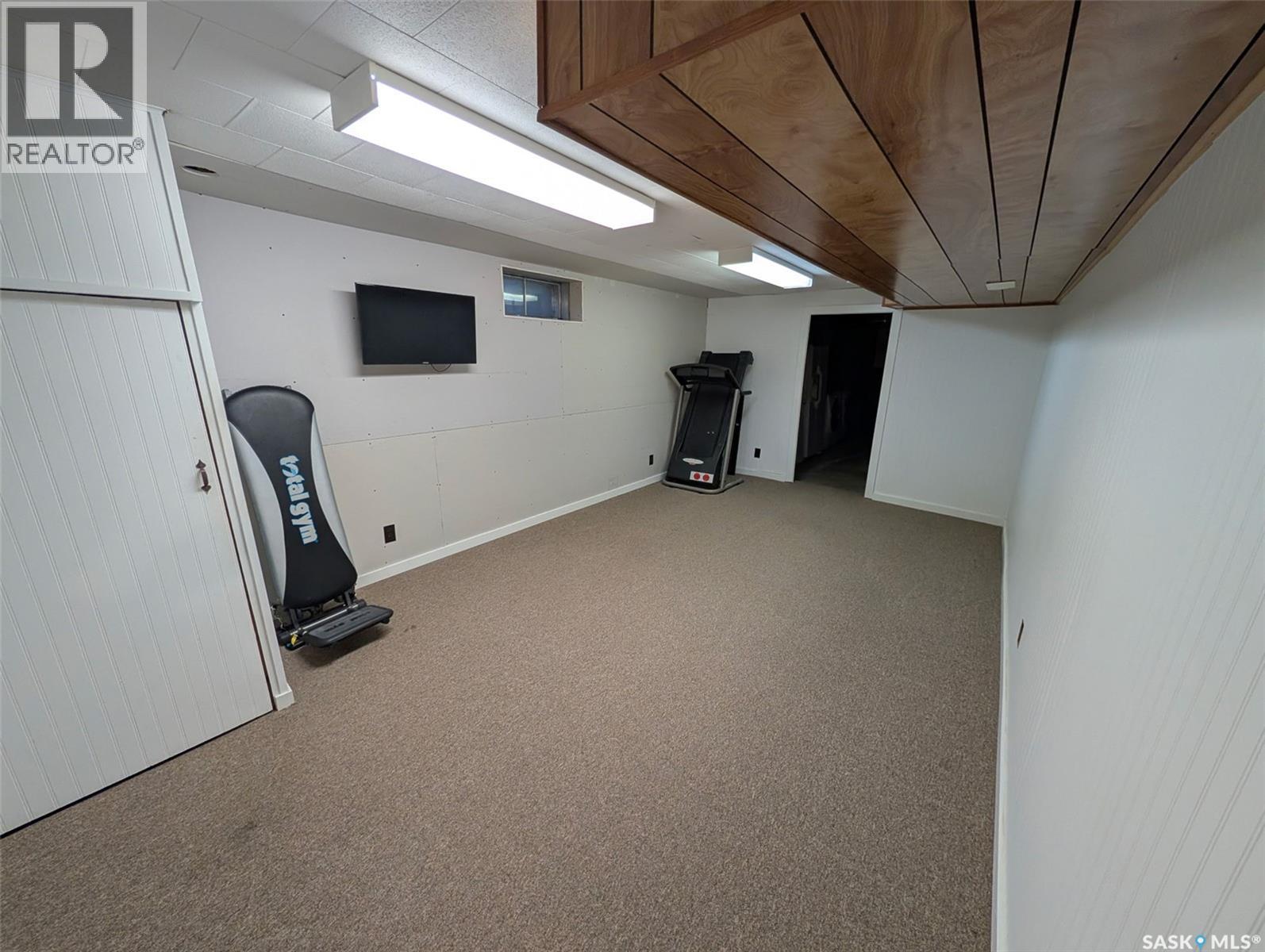 4227 Castle Road, Regina, Saskatchewan  S4S 4N4 - Photo 17 - SK039452