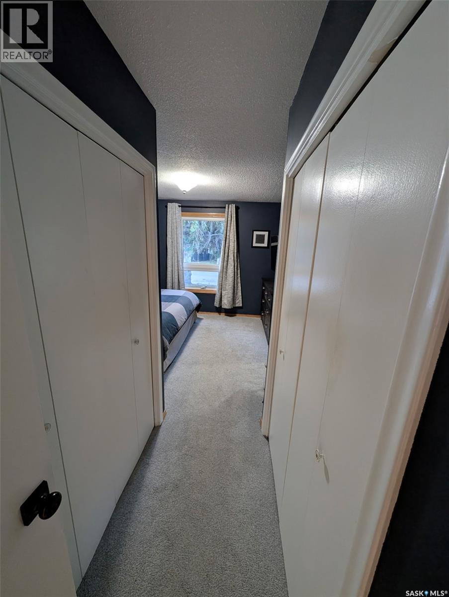 4227 Castle Road, Regina, Saskatchewan  S4S 4N4 - Photo 11 - SK039452