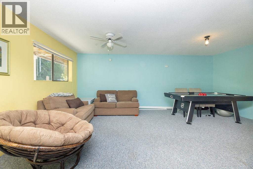 5607 Wakefield Road, Sechelt, British Columbia  V7Z 0N3 - Photo 11 - R3136340