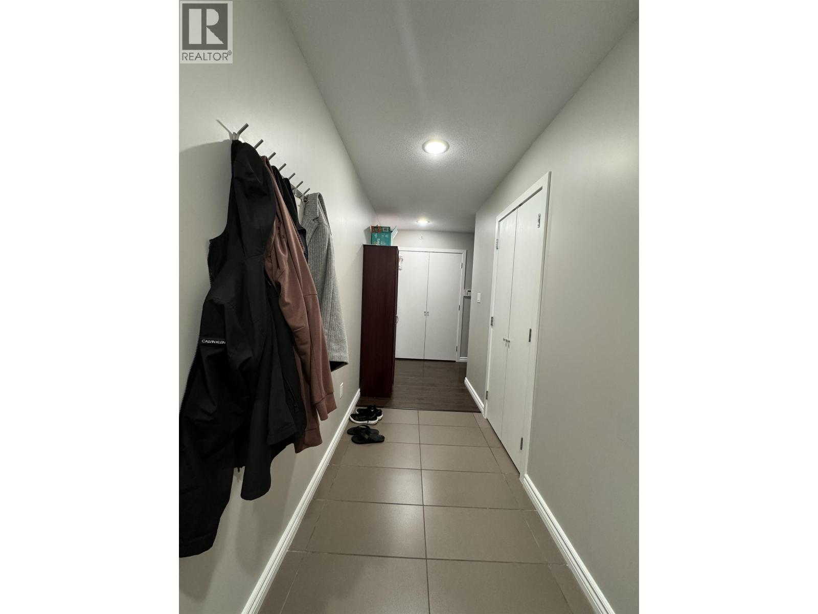 309 2982 Burlington Drive, Coquitlam, British Columbia  V3B 0B3 - Photo 2 - R3136342