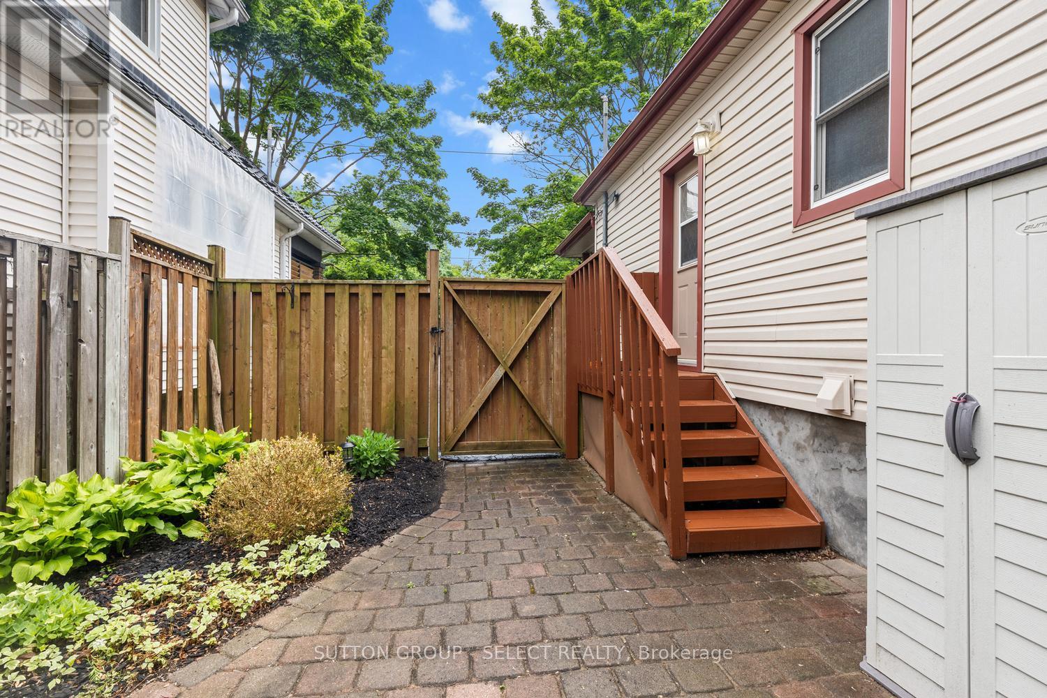 72 Emery Street E, London South, Ontario  N6C 2C8 - Photo 38 - X13449430