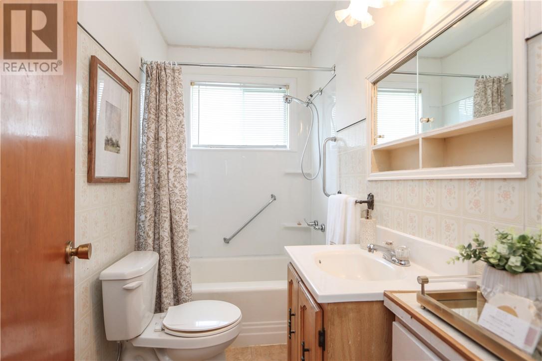37 Caruso Street, Coniston, Ontario  P0M 1M0 - Photo 14 - 2128478