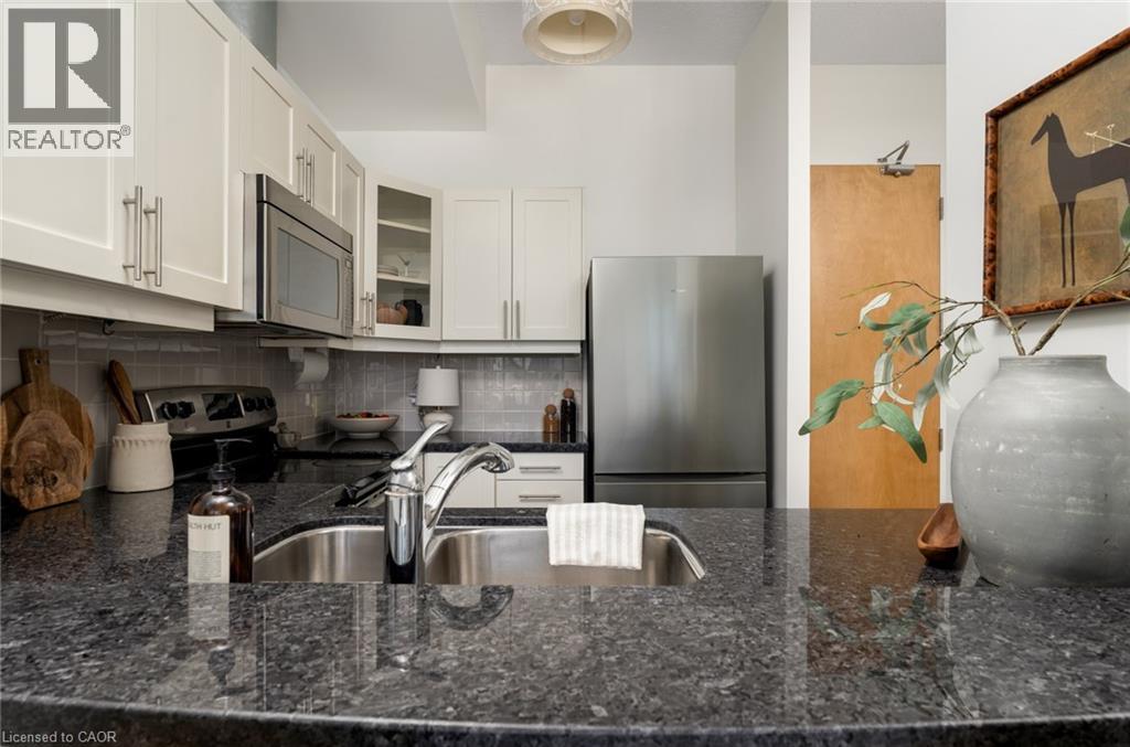 388 W Richmond Street W Unit# 906, Toronto, Ontario  M5V 3P1 - Photo 9 - 40840306