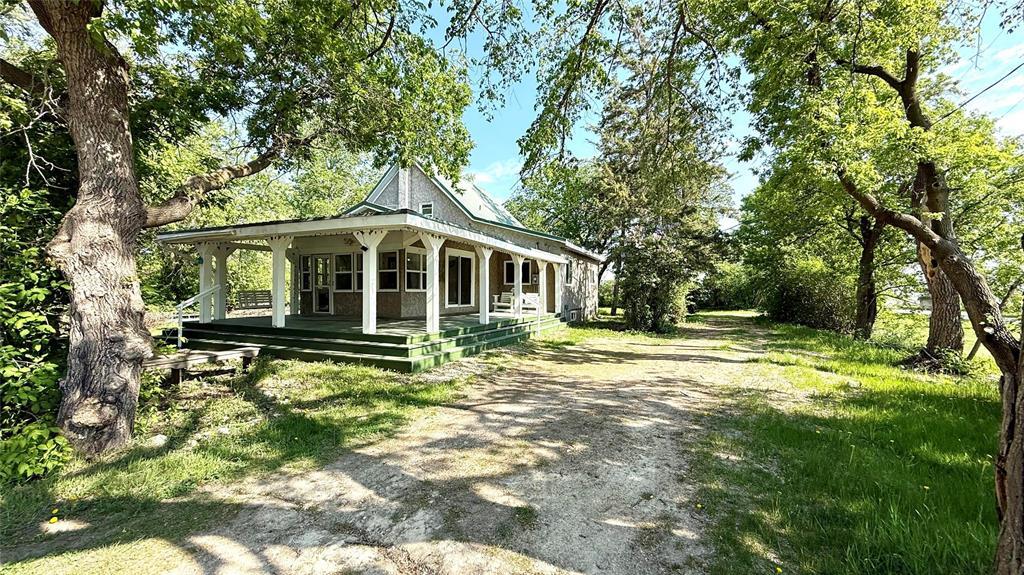 1712 Dawson Road, Lorette, Manitoba  R5K 0T5 - Photo 2 - 202612244