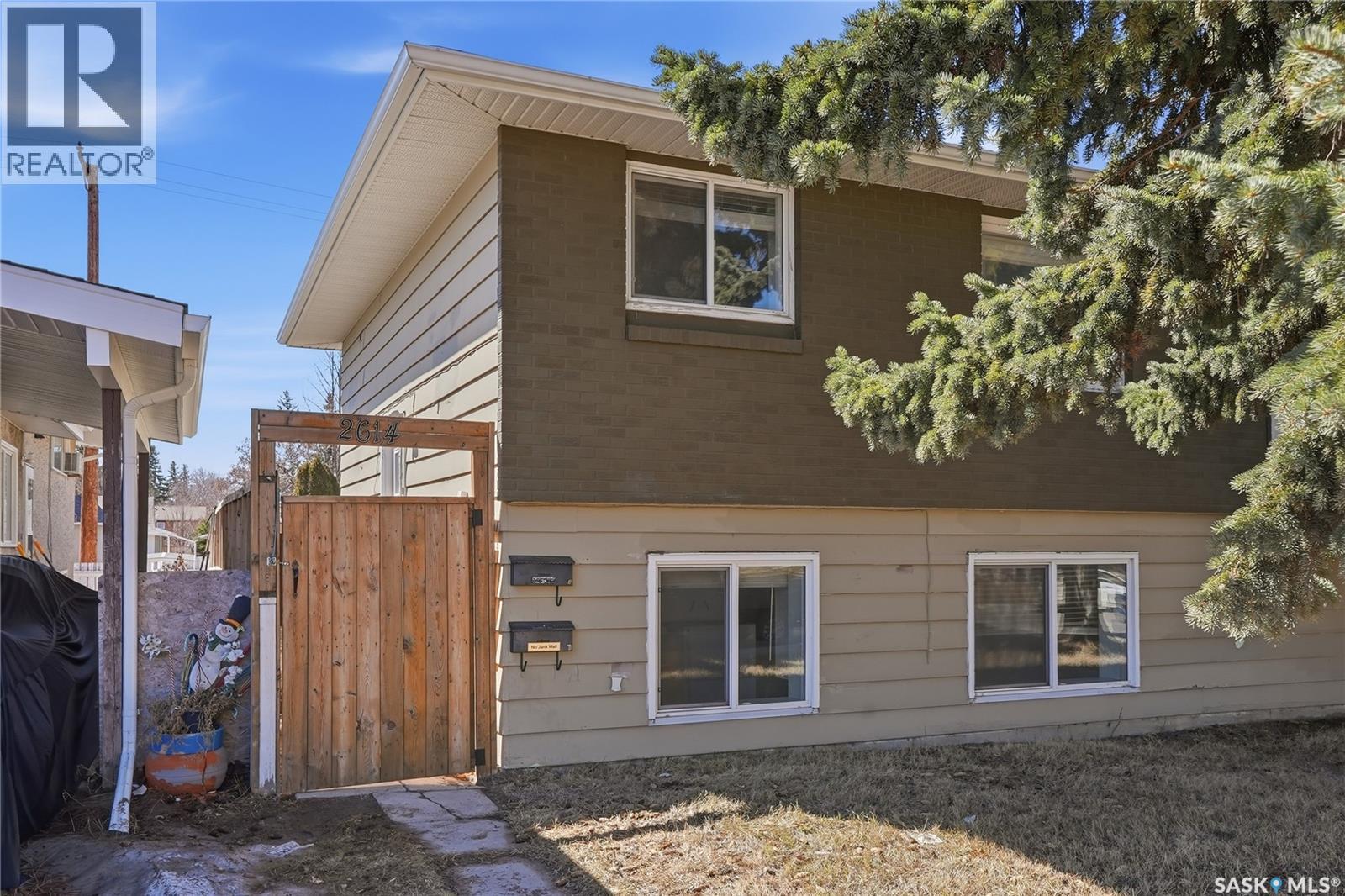 2614 7th Street E, Saskatoon, Saskatchewan  S7H 1A5 - Photo 2 - SK039527