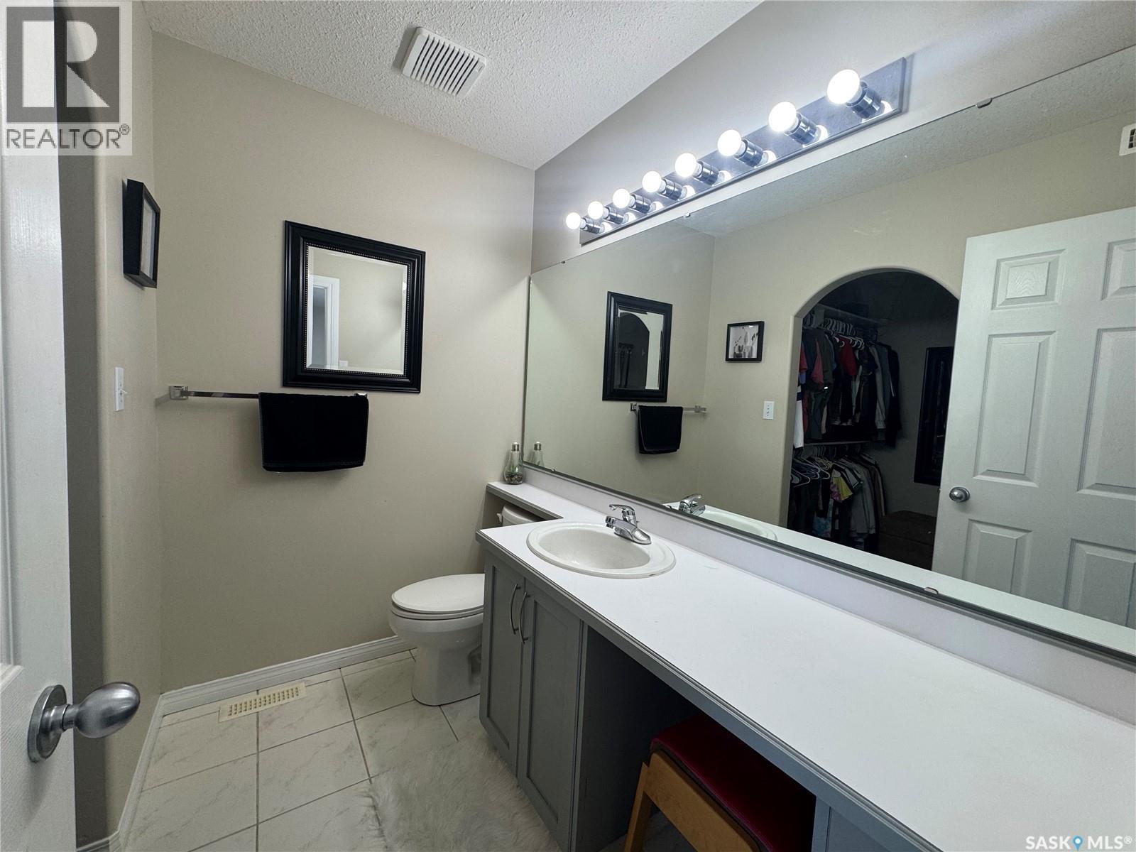509 Meadow Road, Pilot Butte, Saskatchewan  S0G 3Z0 - Photo 16 - SK039511