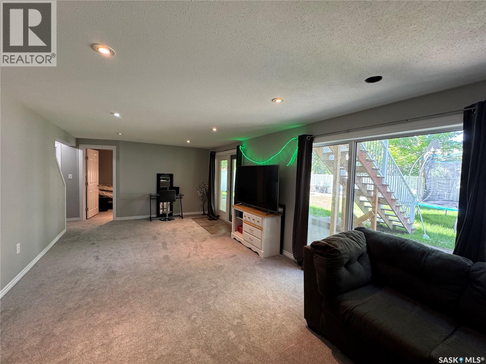 509 Meadow Road, Pilot Butte, Saskatchewan  S0G 3Z0 - Photo 36 - SK039511