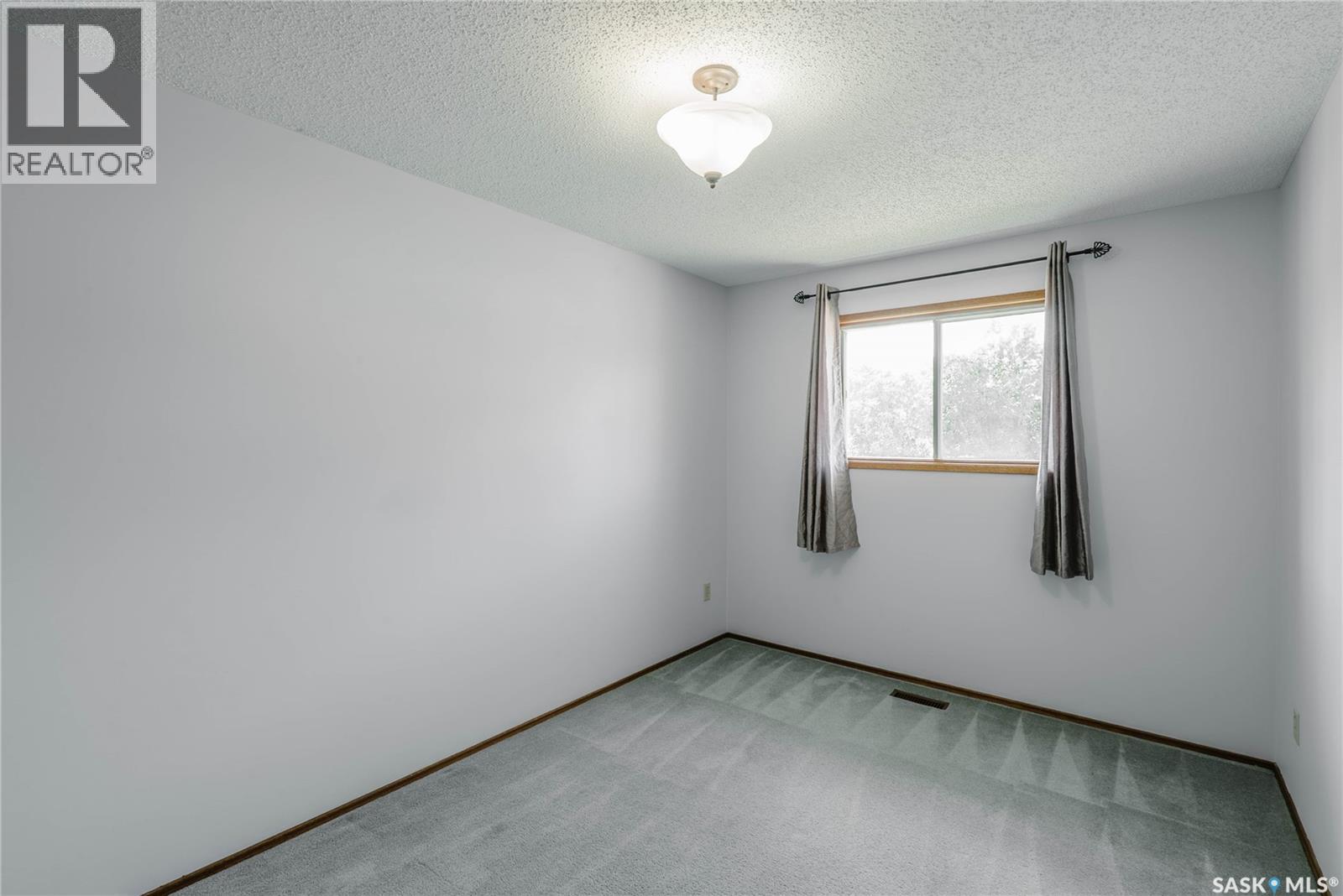 758 Lenore Drive, Saskatoon, Saskatchewan  S7K 6A8 - Photo 14 - SK039484