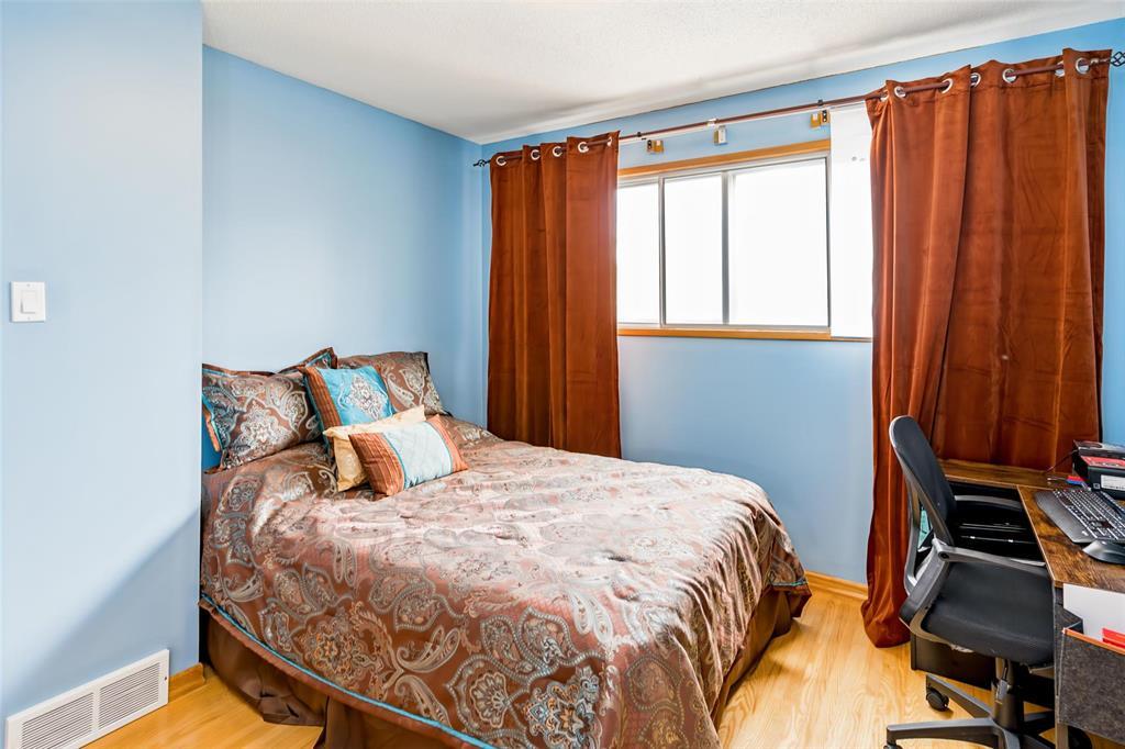 34 Laurentia Bay, Winnipeg, Manitoba  R2C 0H1 - Photo 18 - 202614009