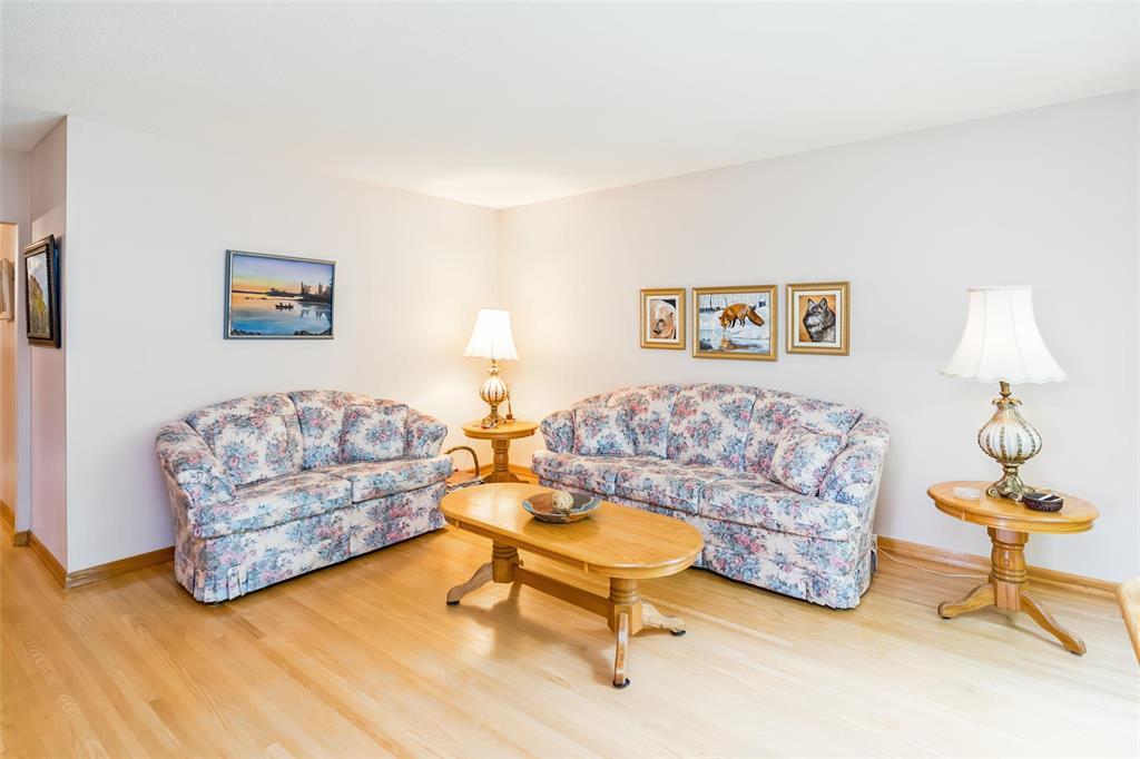 34 Laurentia Bay, Winnipeg, Manitoba  R2C 0H1 - Photo 5 - 202614009