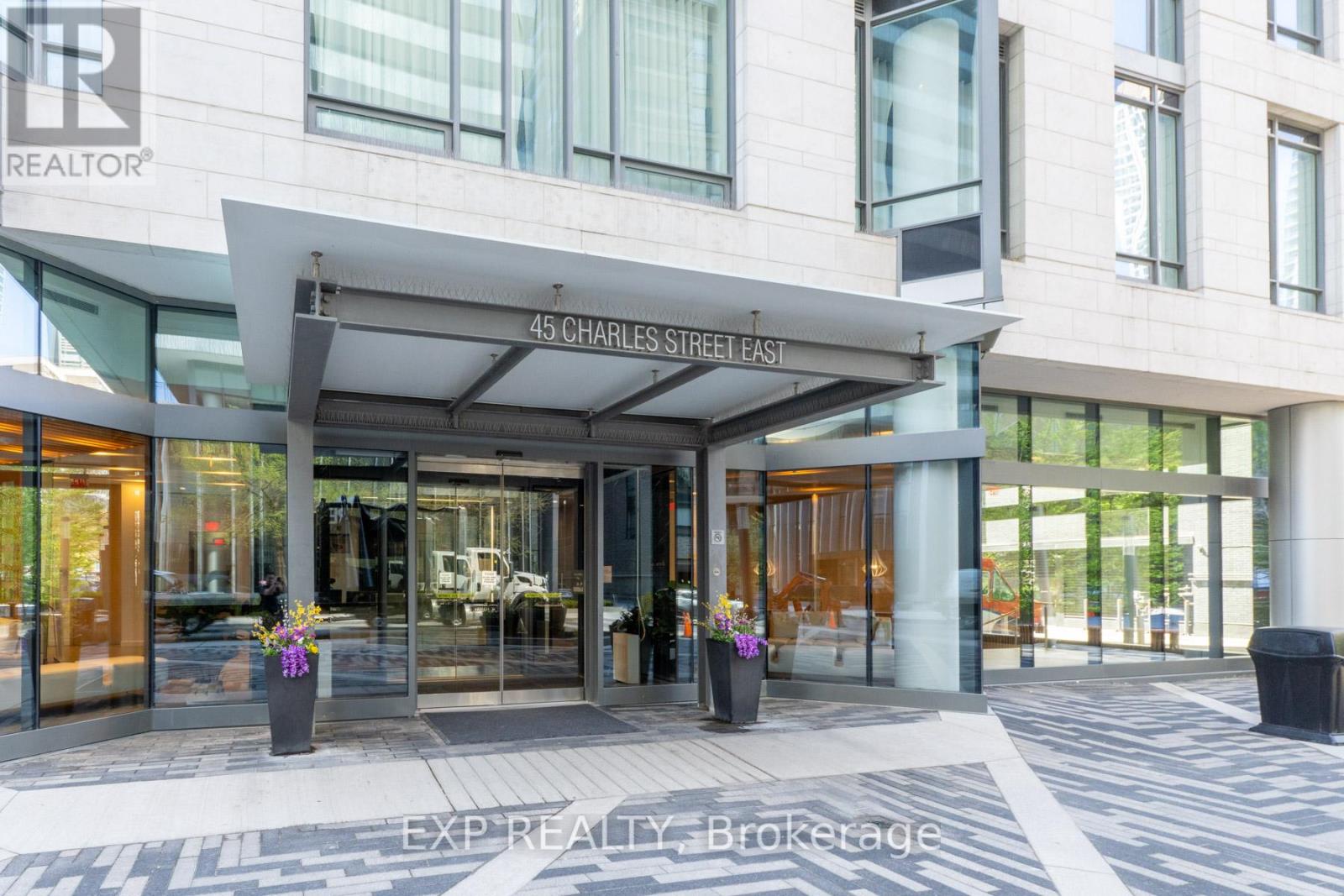 3606 - 45 Charles Street E, Toronto, Ontario  M4Y 0B8 - Photo 2 - C13450656