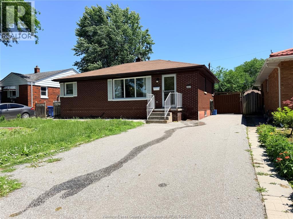 3825 Poplar, Windsor, Ontario  N9C 2E2 - Photo 3 - 26014046