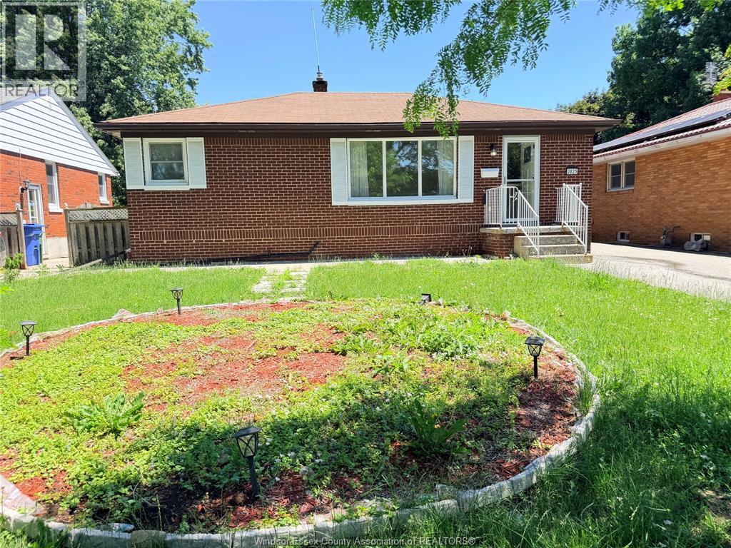 3825 Poplar, Windsor, Ontario  N9C 2E2 - Photo 2 - 26014046