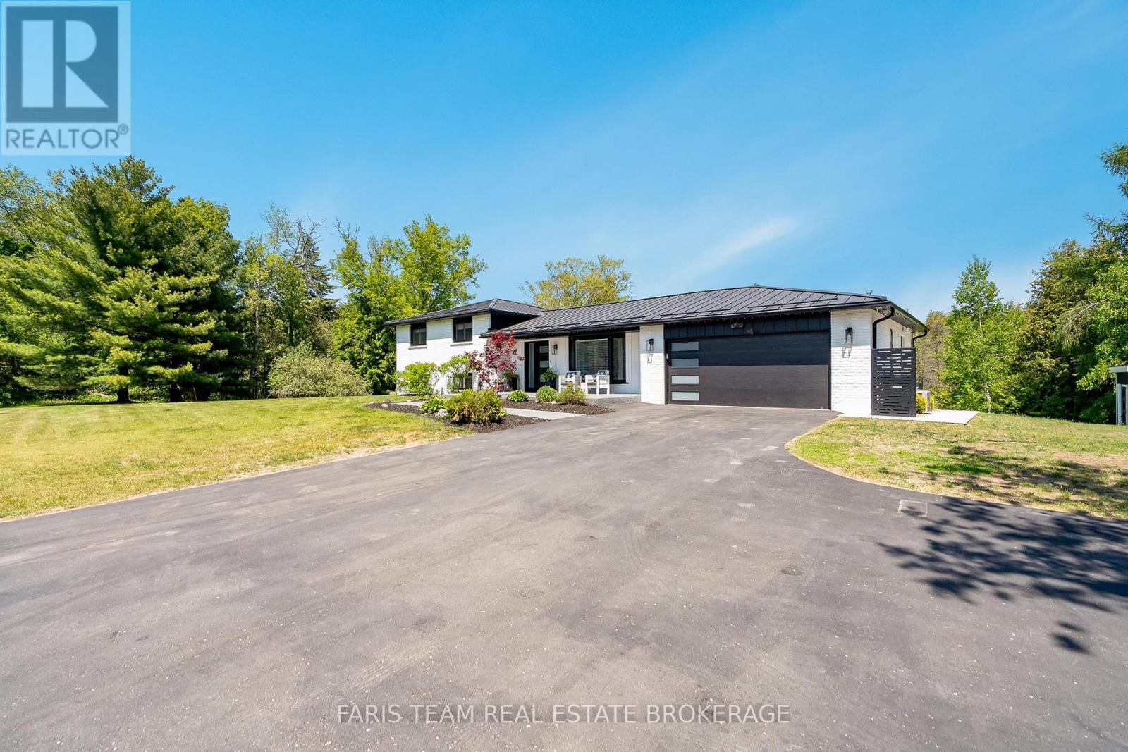 5877 County Road 13, Adjala-Tosorontio, Ontario  L0M 1J0 - Photo 3 - N13450626