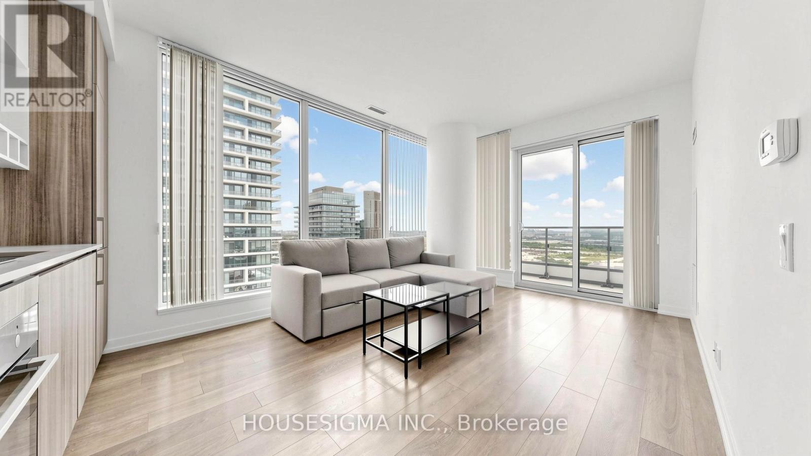 #3703 - 898 Portage Parkway, Vaughan, Ontario  L4K 0J6 - Photo 2 - N13450644