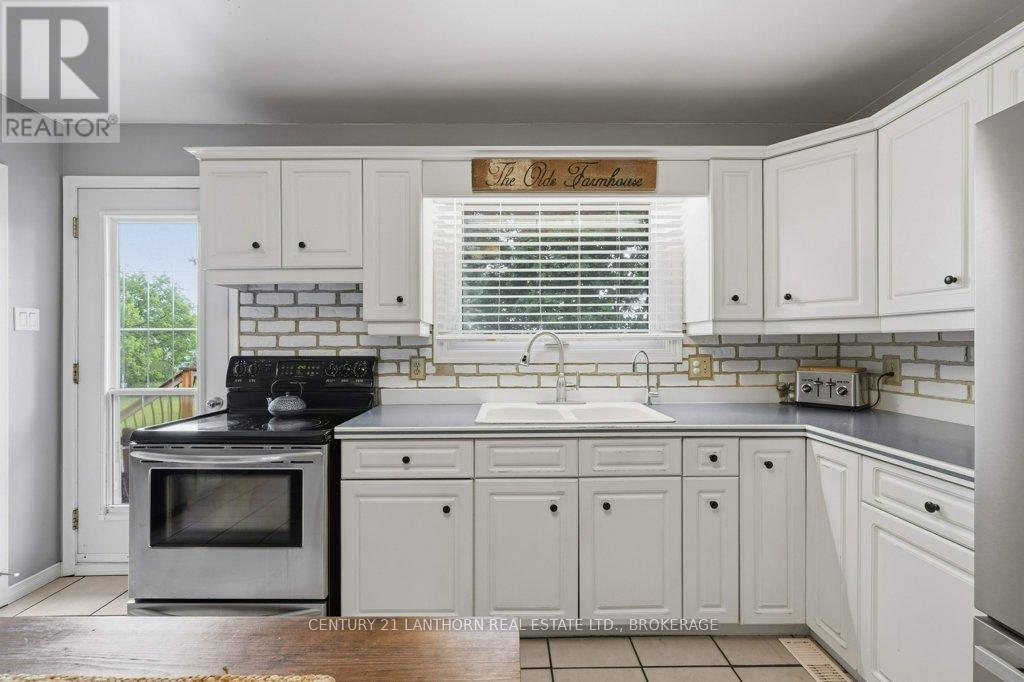942 County 1 Road E, Stone Mills, Ontario  K7R 3L2 - Photo 17 - X13450758