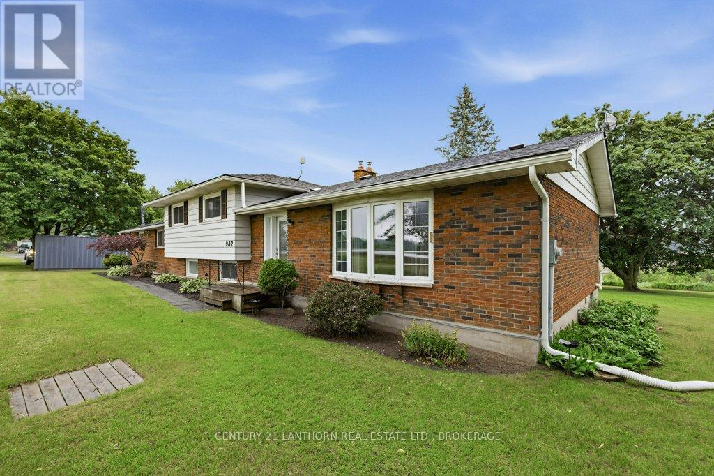 942 County 1 Road E, Stone Mills, Ontario K7R 3L2 - Photo 3 - X13450758