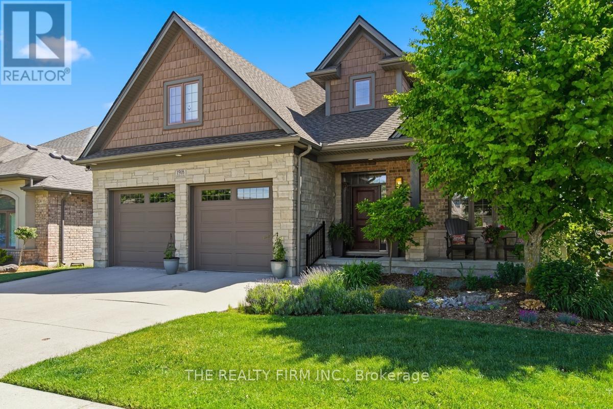 1918 Ironwood Road, London South, Ontario  N6K 5C9 - Photo 2 - X13450944