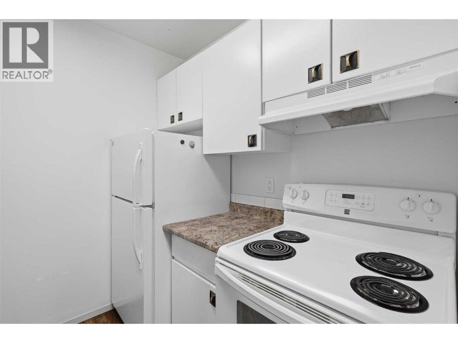 245 Gordonhorn Crescent Unit# 111, Kamloops, British Columbia  V2E 1G5 - Photo 8 - 10390686