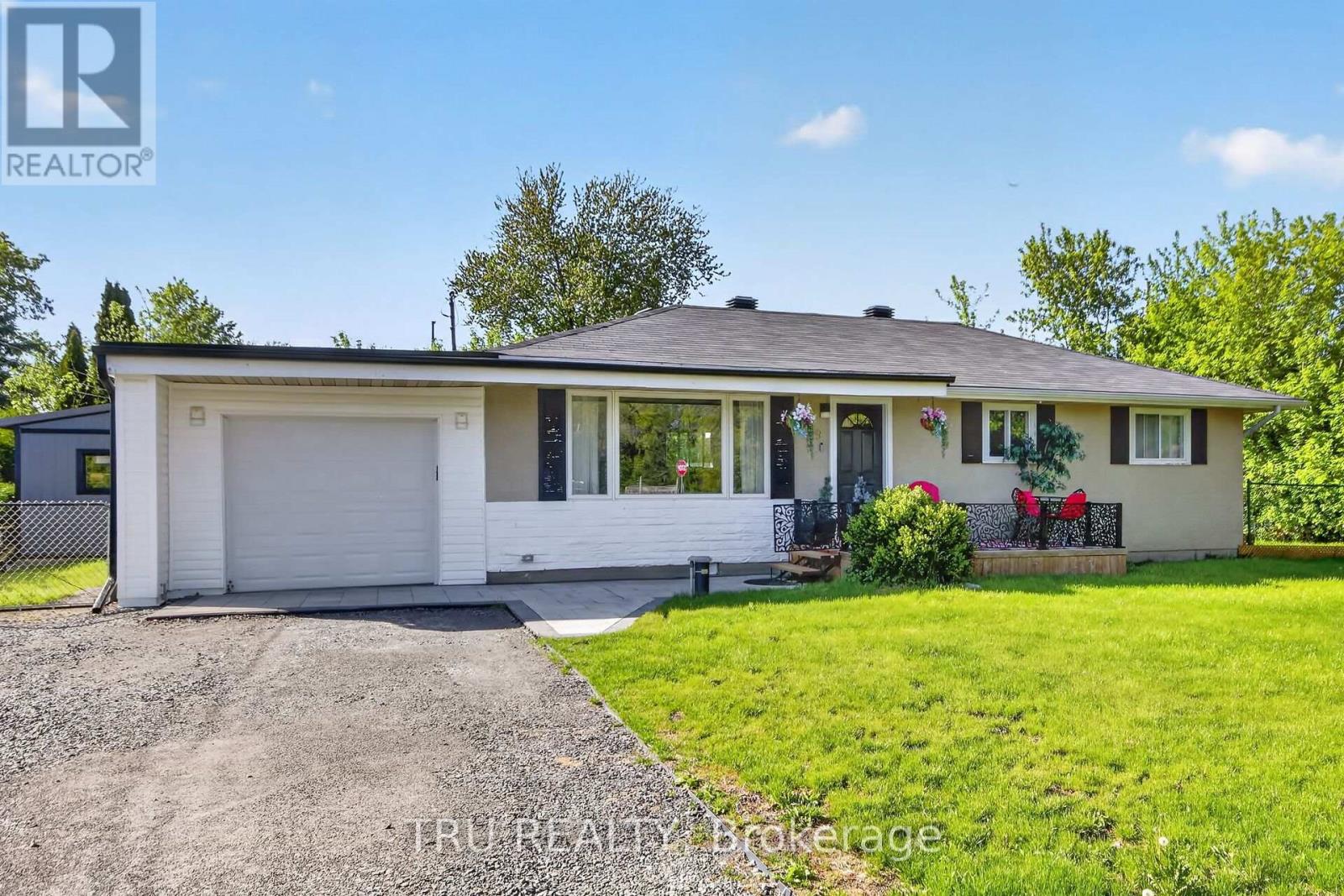 19 TODD DRIVE, Ottawa, Ontario