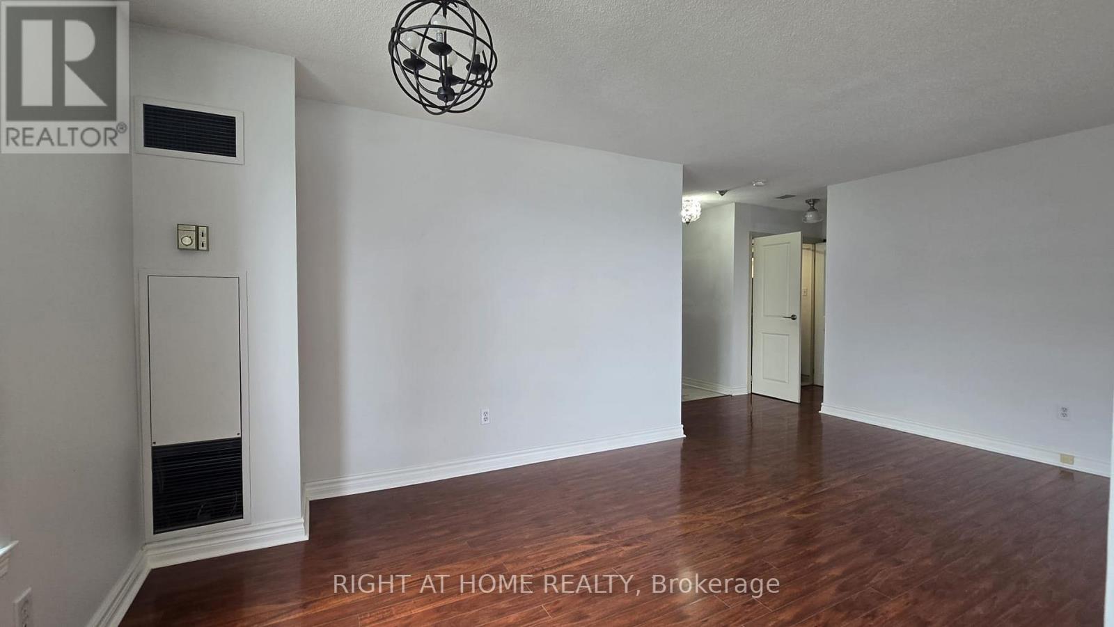 914 - 550 Webb Drive, Mississauga, Ontario  L5B 3Y4 - Photo 14 - W13450546
