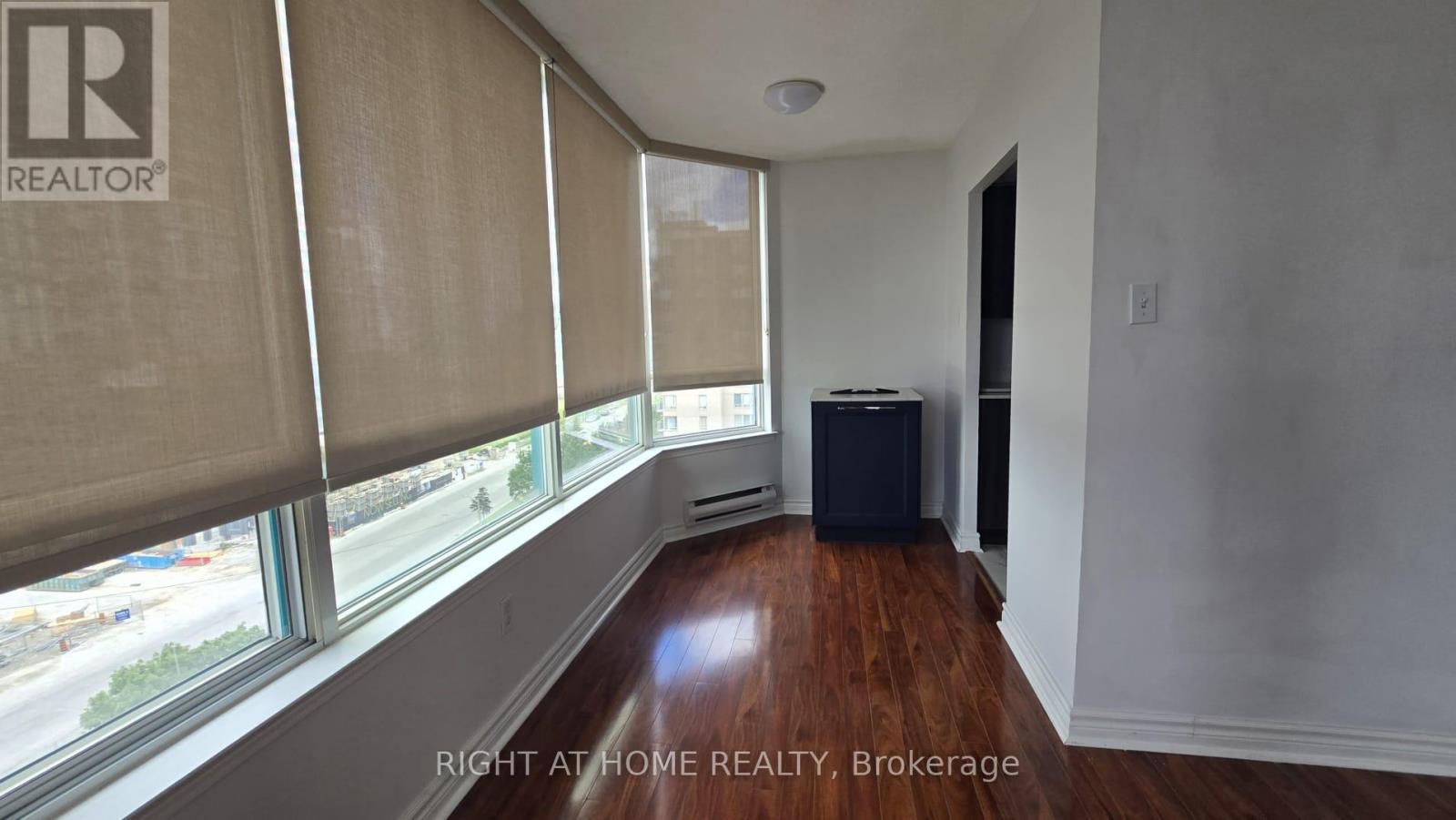914 - 550 Webb Drive, Mississauga, Ontario  L5B 3Y4 - Photo 17 - W13450546