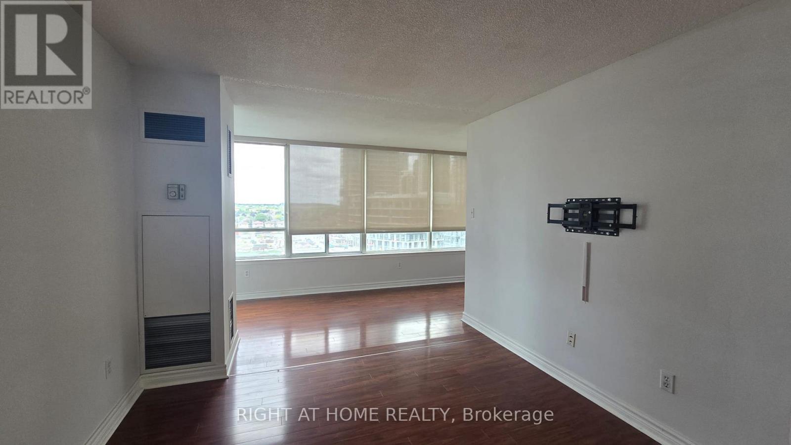 914 - 550 Webb Drive, Mississauga, Ontario  L5B 3Y4 - Photo 24 - W13450546