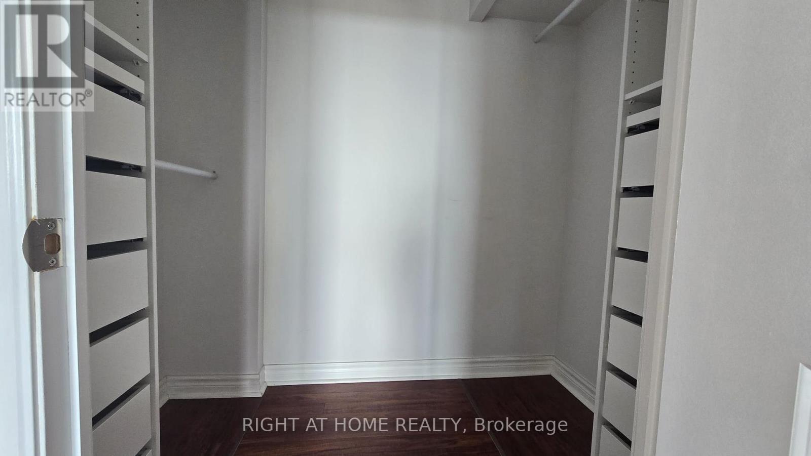 914 - 550 Webb Drive, Mississauga, Ontario  L5B 3Y4 - Photo 31 - W13450546